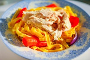 RED Pepper and Roast Chicken Pasta easy chicken recipes