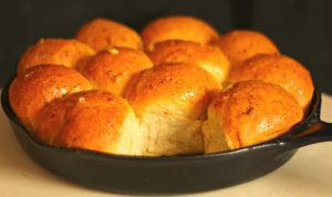 Delicious garlic rolls.