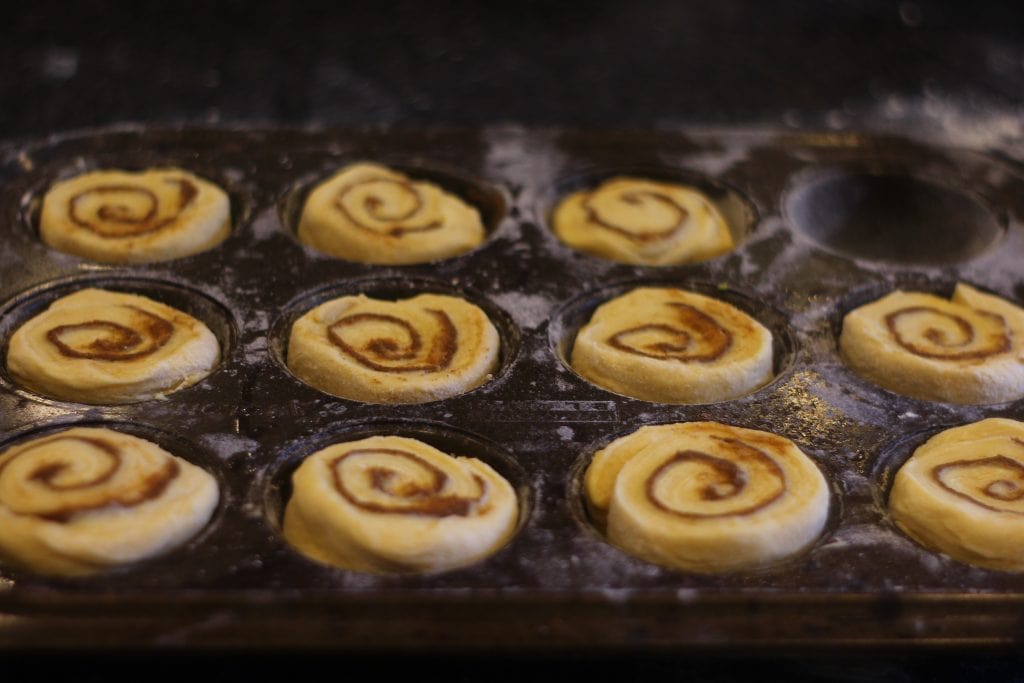 danish pastry cinnamon rolls Danih pastry cinnamon rolls in a muffin tray