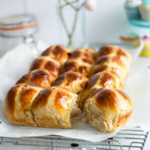 hot cross buns