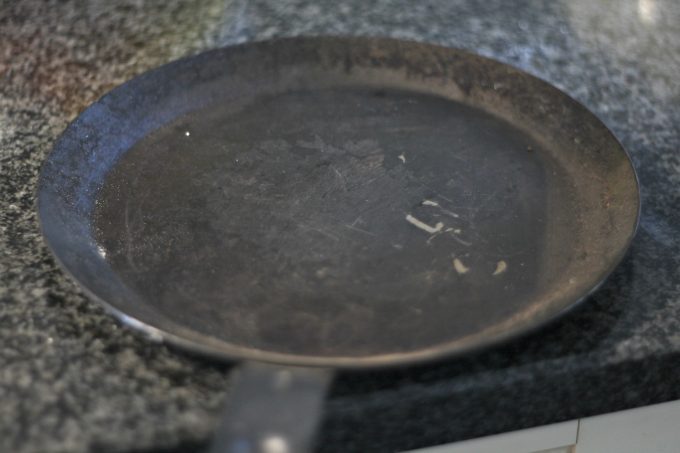 Naan Bread Naan Bread frying pan