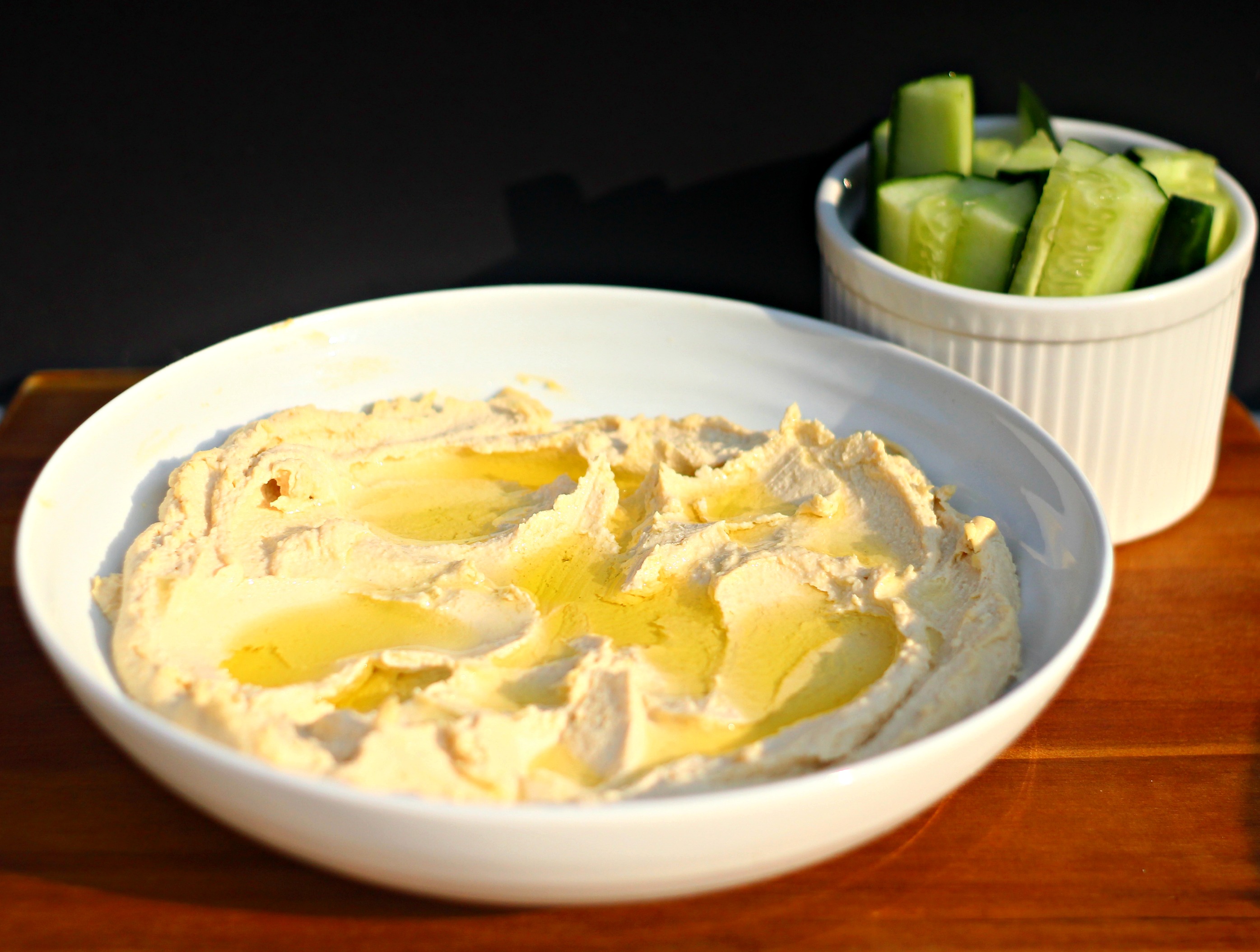 Hummus recipe Hummus recipe with olive oil and cucumber sticks