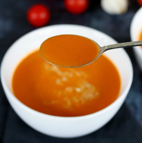 bowl of roasted tomato and red pepper soup