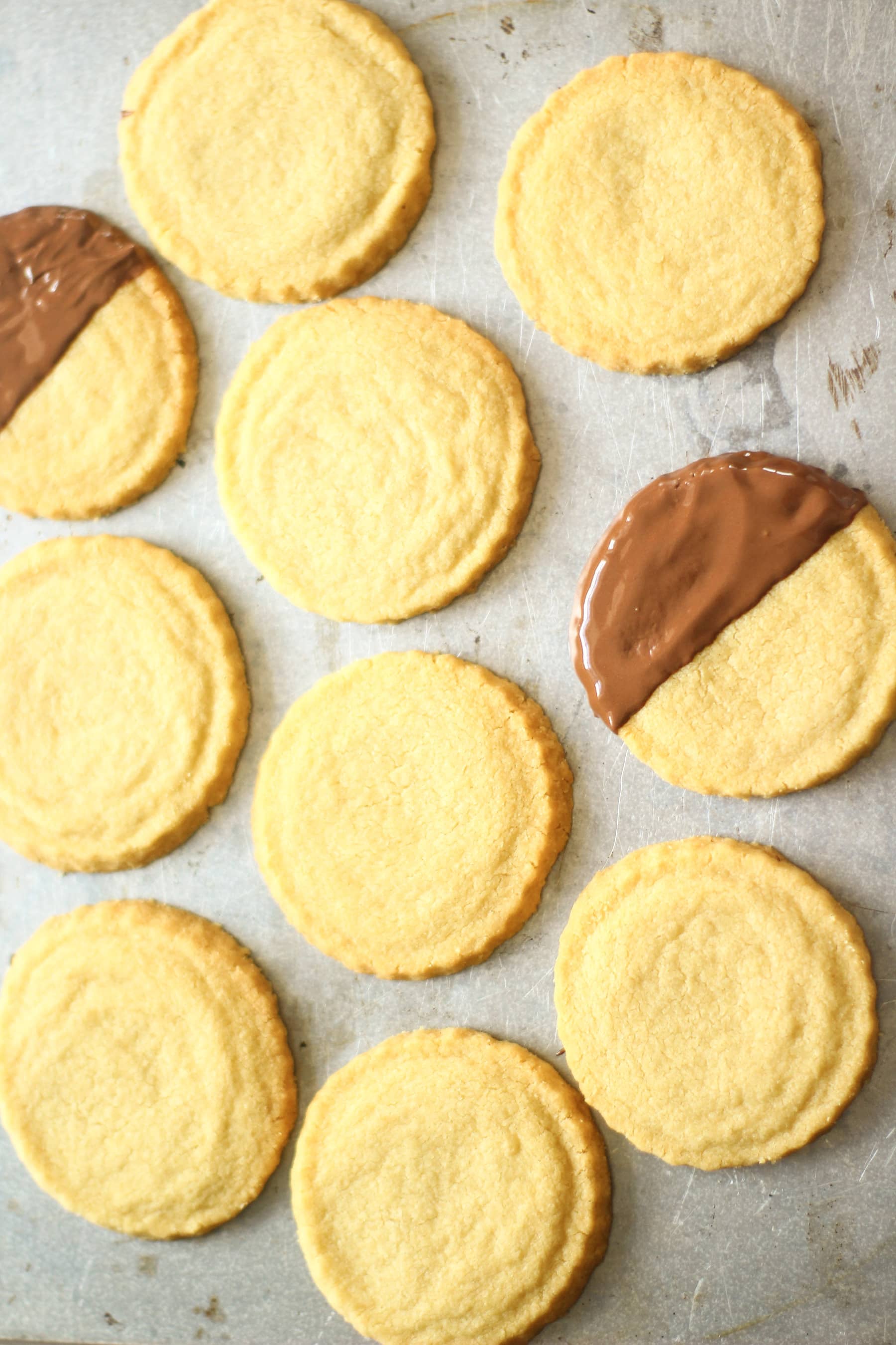baked cookies