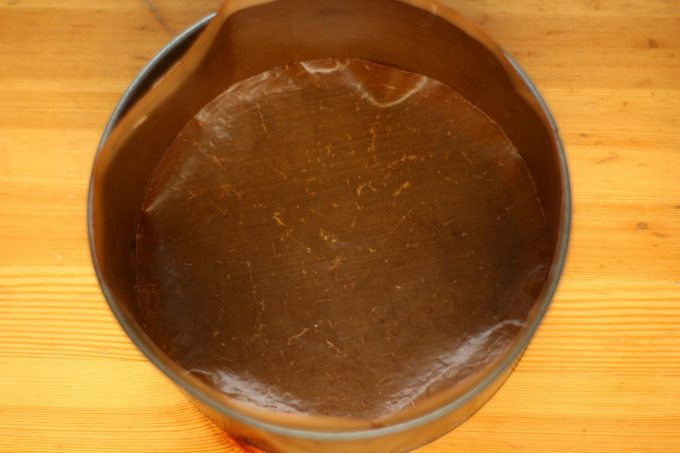 lined 8 "cake tin
