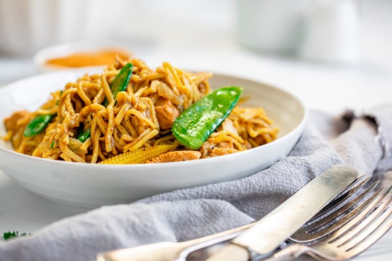 Slow Cooker Chinese Chicken Curry With Noodles - Apply To Face Blog