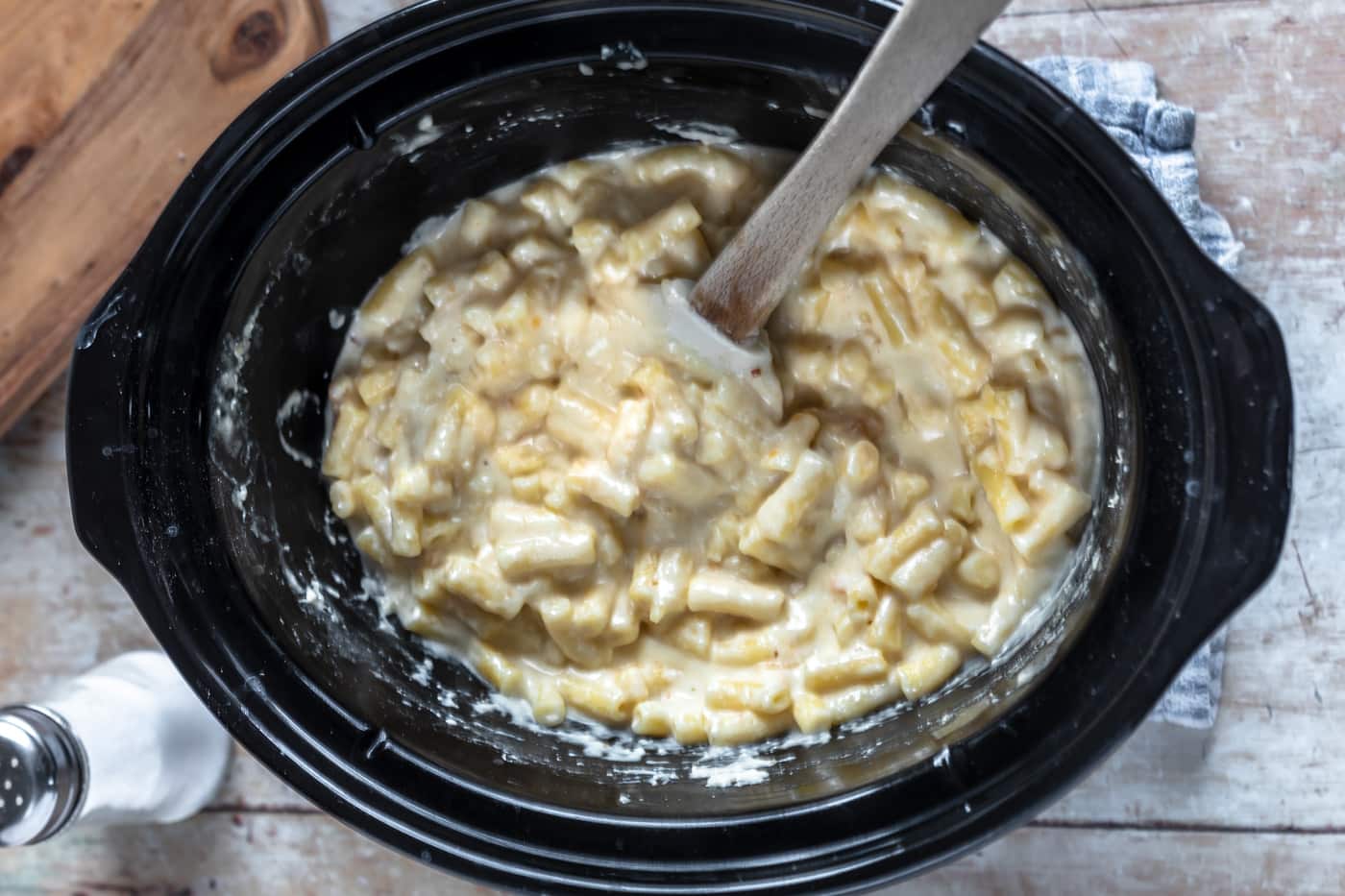 Easy Slow Cooker Mac and Cheese Apply to Face Blog